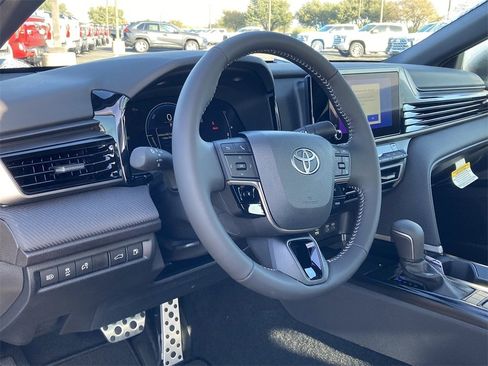 New 2026 Toyota Camry SE image 9
