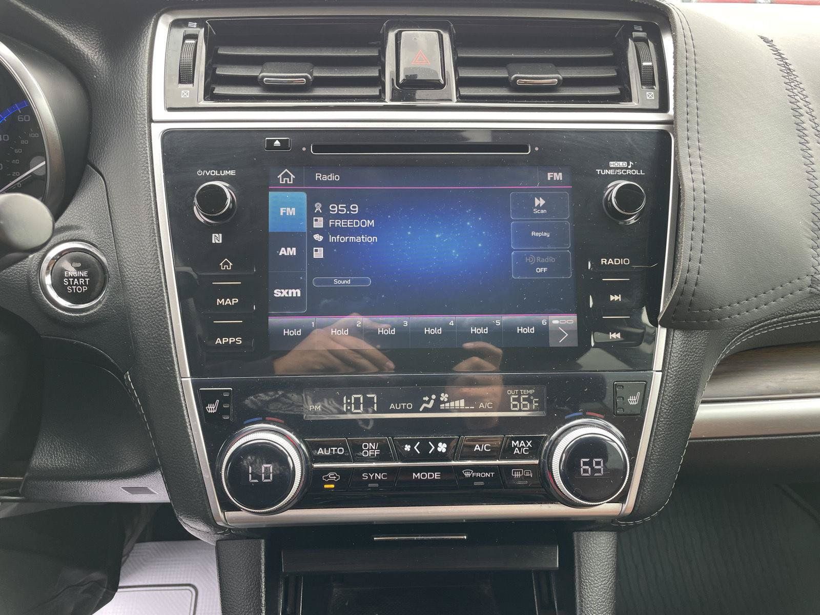 Used 2019 Subaru Outback 2.5i Touring w/ Popular Package #3A AWD/4WD image 24