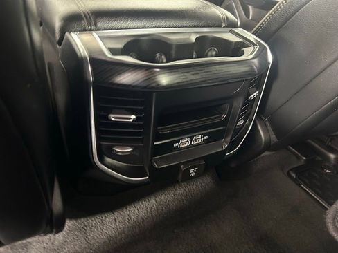 Used 2024 RAM 1500 Laramie AWD/4WD image 16