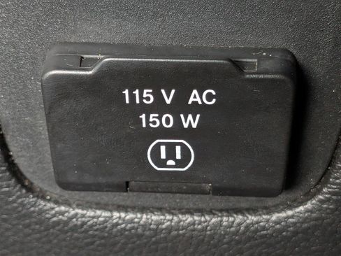 Used 2015 Jeep Wrangler Sahara w/ Connectivity Group AWD/4WD image 27