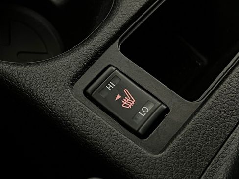 Used 2018 Nissan Rogue SL image 21