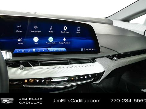 Used 2025 Cadillac Optiq Luxury 2 w/ LPO, Floor Liner Package AWD/4WD image 13