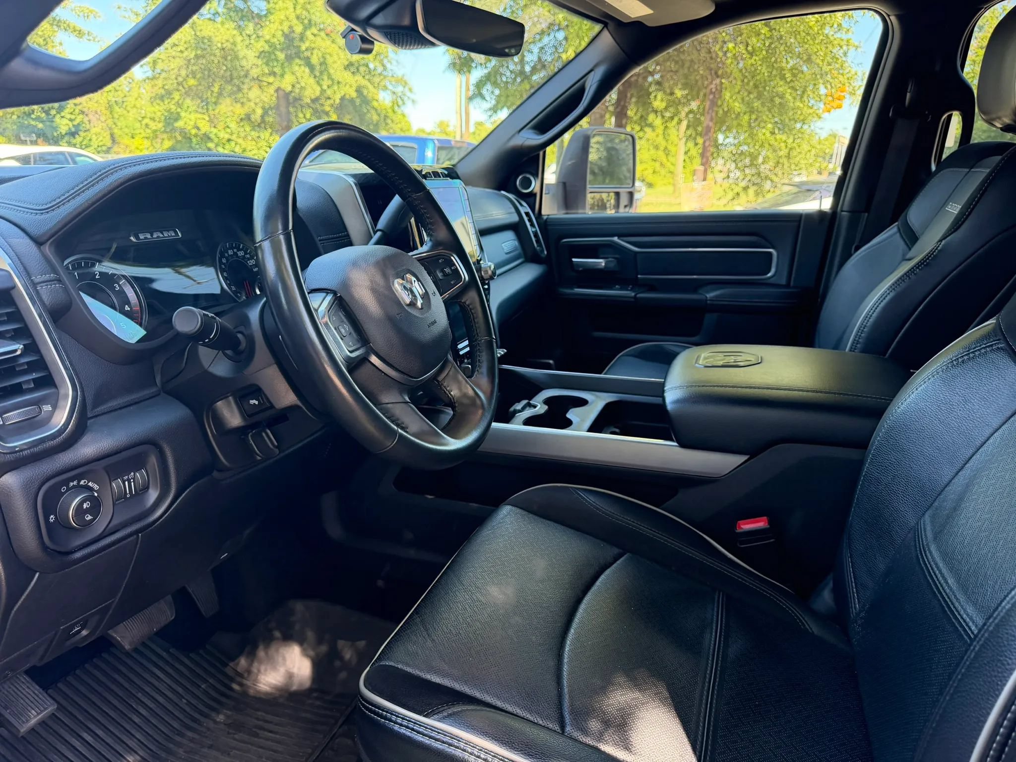 Used 2024 RAM 3500 Laramie w/ Night Edition AWD/4WD image 11