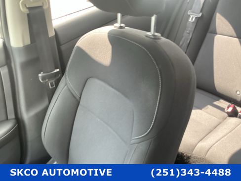 Used 2024 Nissan Sentra S FWD image 27