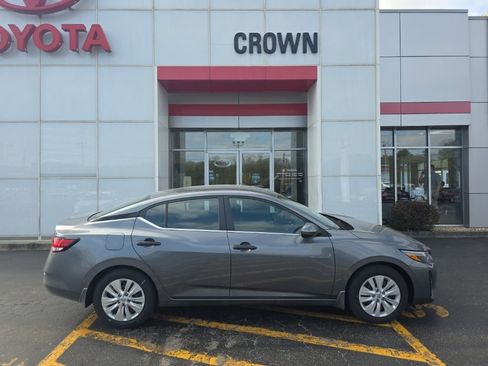Certified 2025 Nissan Sentra S FWD image 2