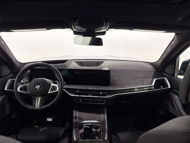 Certified 2024 BMW X7 xDrive40i w/ M Sport Package AWD/4WD image 33