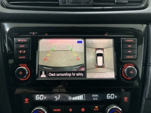 Used 2018 Nissan Rogue SV w/ Premium Package AWD/4WD image 34