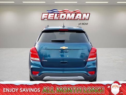 Used 2020 Chevrolet Trax LT w/ LT Convenience Package image 4
