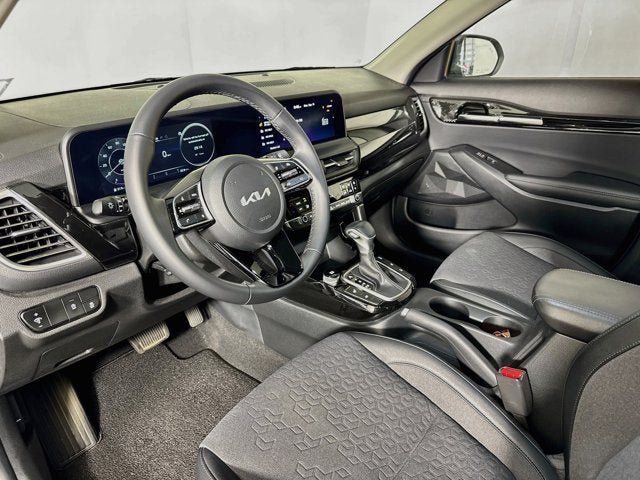 Used 2024 Kia Seltos S AWD/4WD image 9
