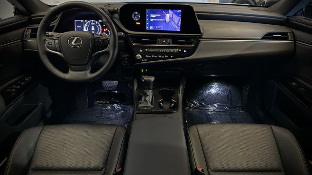 Used 2023 Lexus ES 350 w/ Premium Package FWD image 7