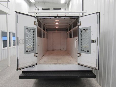 Used 2016 RAM ProMaster 2500 w/ Premium Appearance Group FWD image 15
