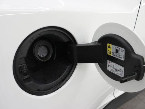Used 2019 Chevrolet Camaro ZL1 RWD image 26
