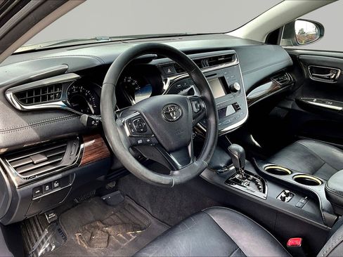 Used 2014 Toyota Avalon XLE Touring FWD image 17