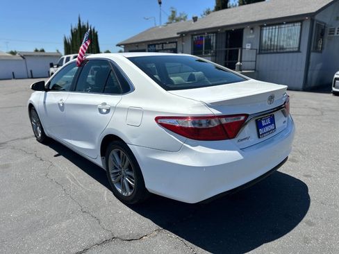 Used 2016 Toyota Camry SE FWD image 6