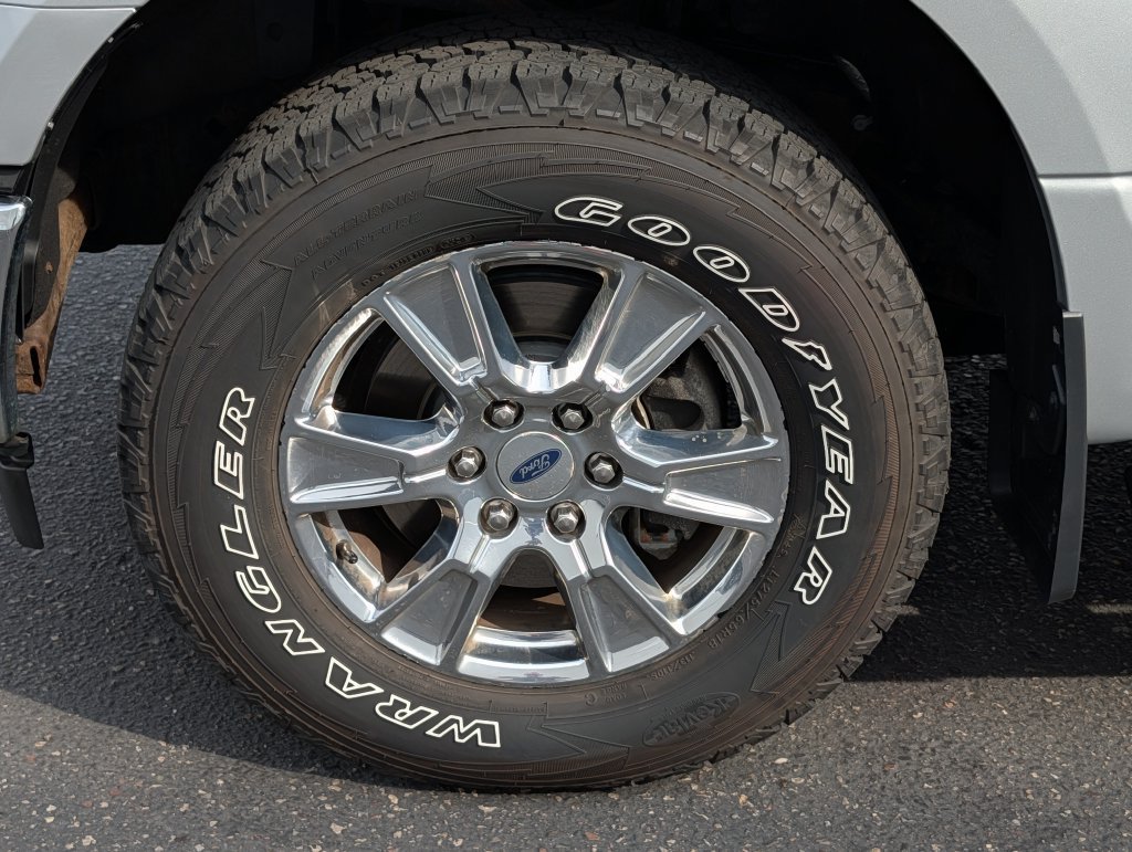 Used 2017 Ford F150 XLT w/ Equipment Group 302A Luxury AWD/4WD image 14