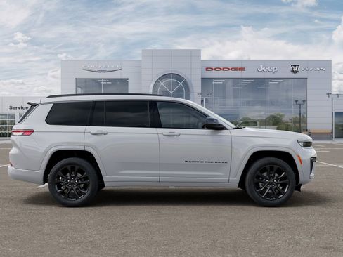 New 2026 Jeep Grand Cherokee L Limited image 24
