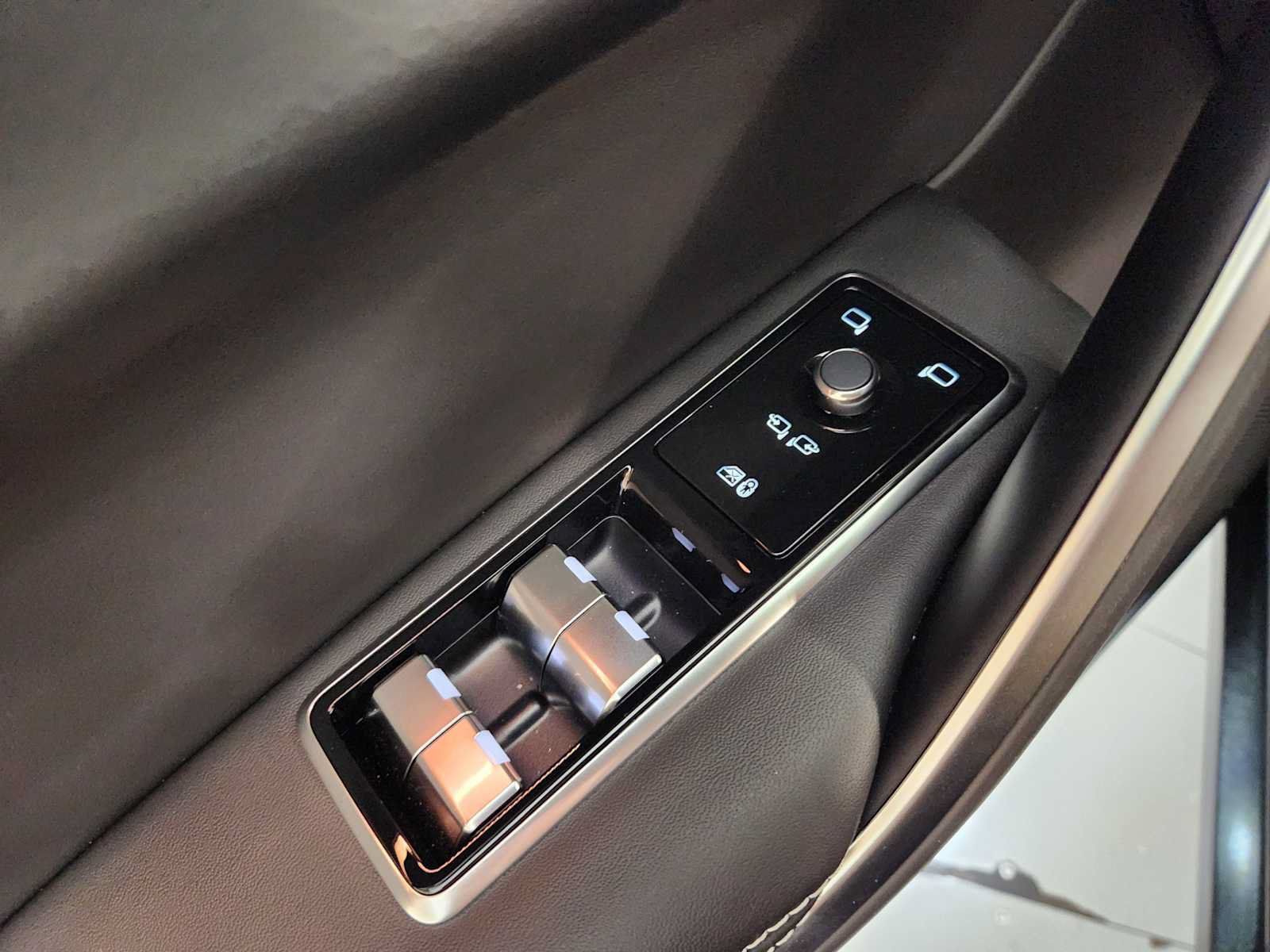 New 2026 Jaguar F-PACE R-Dynamic S AWD/4WD image 23