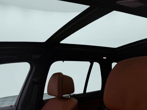 New 2026 BMW X5 M60i image 13