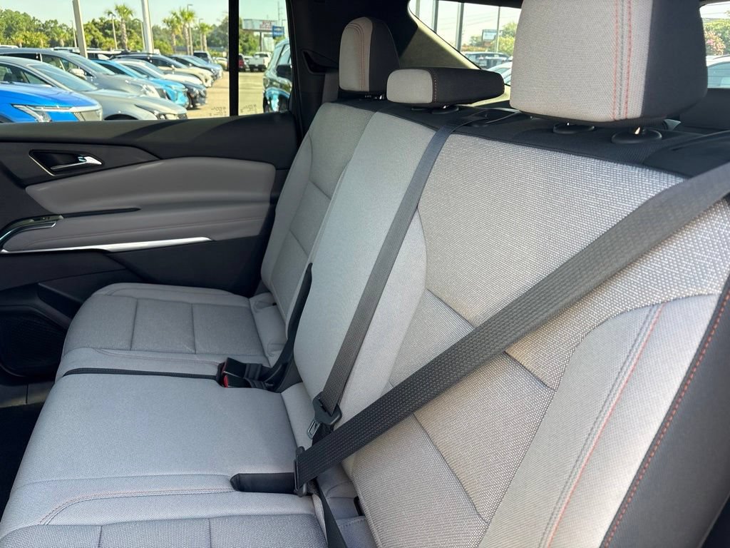 New 2027 Chevrolet Traverse LT FWD image 25
