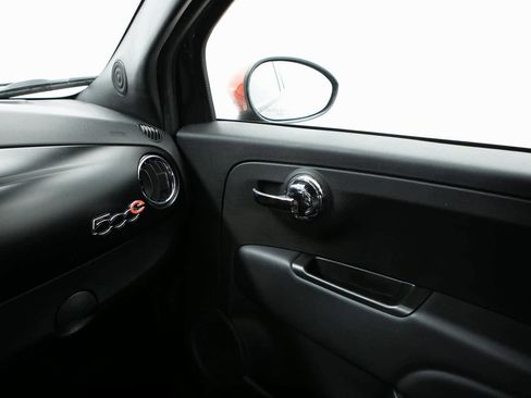 Used 2018 FIAT 500 e w/ Esport Package image 22