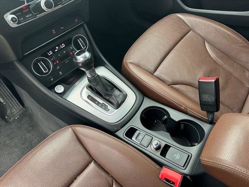 Used 2018 Audi Q3 2.0T Premium w/ Convenience Package image 13