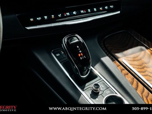 Used 2024 Cadillac Escalade Sport Platinum AWD/4WD image 37