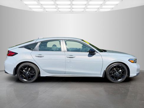 Used 2025 Honda Civic Sport image 6