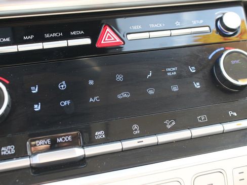 Used 2024 Hyundai Santa Fe Calligraphy AWD/4WD image 28
