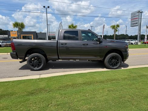 New 2026 RAM 2500 Big Horn AWD/4WD image 3