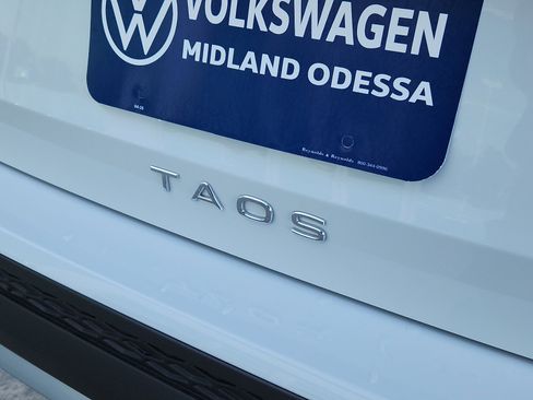 New 2026 Volkswagen Taos S image 10