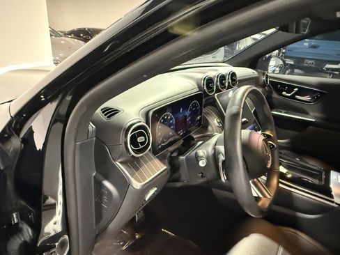 Used 2024 Mercedes-Benz GLC 300 4MATIC w/ AMG Line image 25