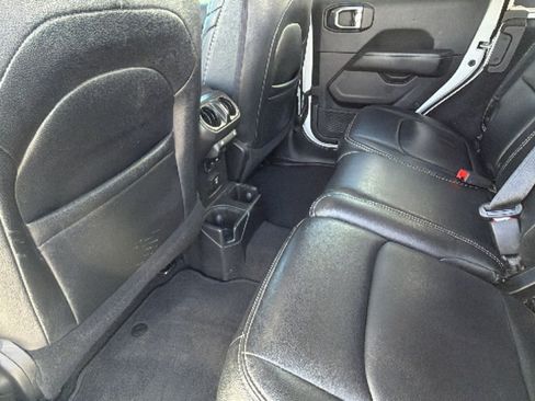 Used 2020 Jeep Wrangler Unlimited Sahara AWD/4WD image 24