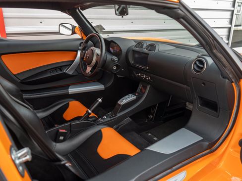 Used 2010 Tesla Roadster Sport RWD image 25