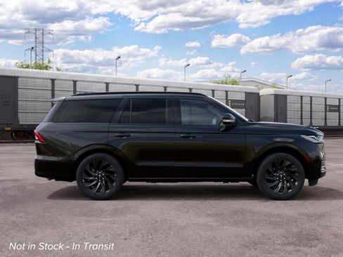 New 2027 Lincoln Navigator Reserve AWD/4WD image 30
