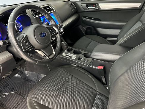 Used 2018 Subaru Outback 2.5i Premium AWD/4WD image 4