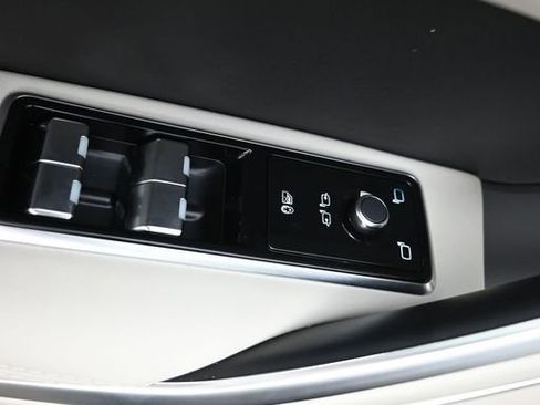 Used 2026 Jaguar F-PACE R-Dynamic S image 20