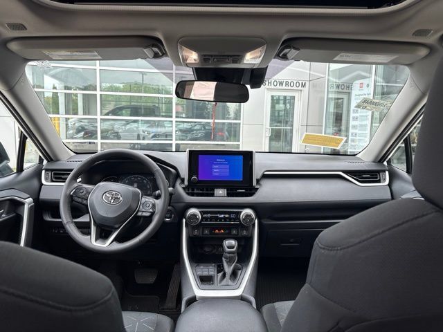 Used 2025 Toyota RAV4 XLE w/ Convenience Package AWD/4WD image 27
