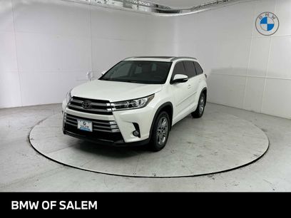 Used 2017 Toyota Highlander Limited Platinum
