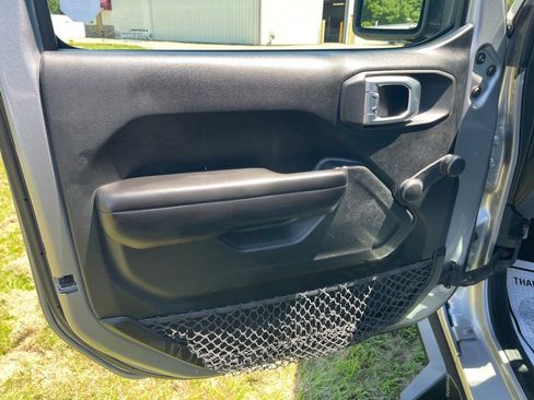 Used 2018 Jeep Wrangler Unlimited Sport AWD/4WD image 20
