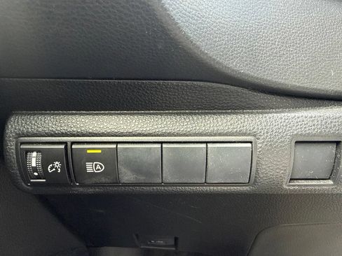 Used 2020 Toyota Corolla LE FWD image 14