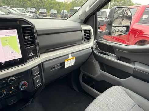 New 2026 Ford F250 XLT w/ XLT Premium Package AWD/4WD image 18