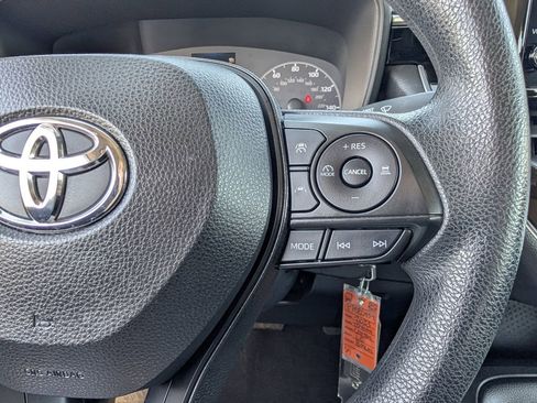 Used 2023 Toyota Corolla LE image 12