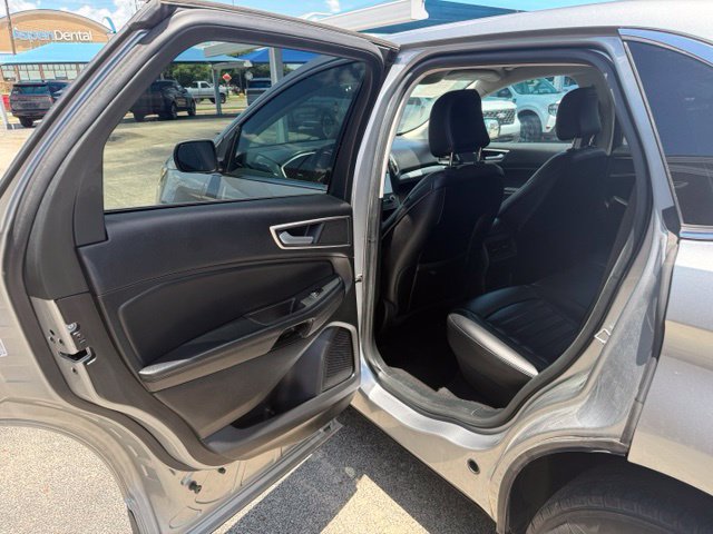Used 2021 Ford Edge SEL FWD image 11