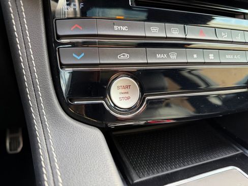 Used 2020 Jaguar F-PACE S image 17