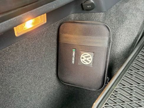 Used 2019 Volkswagen Tiguan S image 15