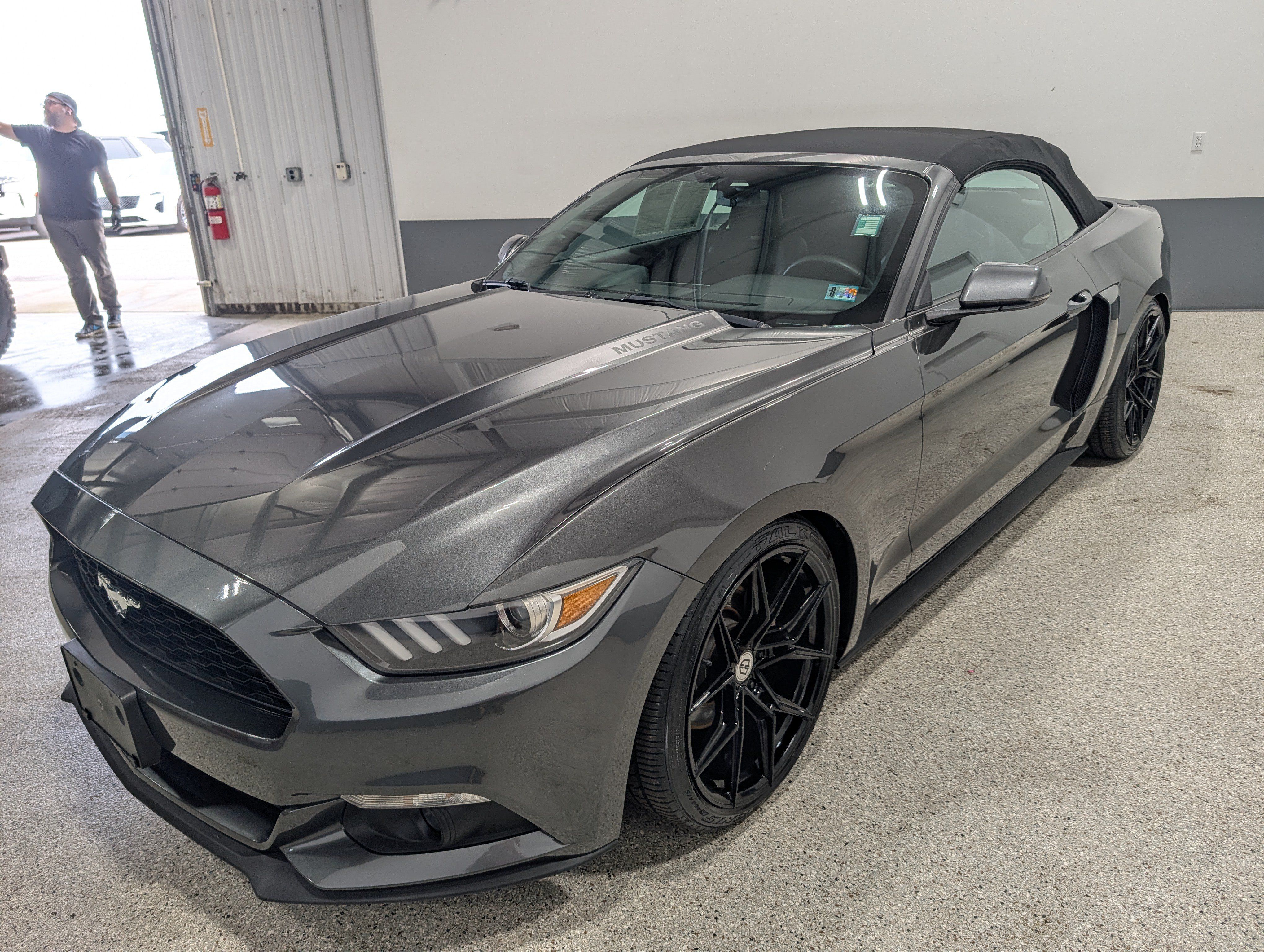 Used 2015 Ford Mustang Premium RWD image 7