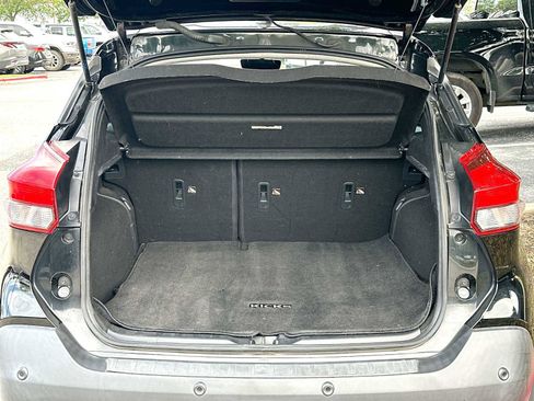 Used 2020 Nissan Kicks SR w/ SR Premium Package image 28