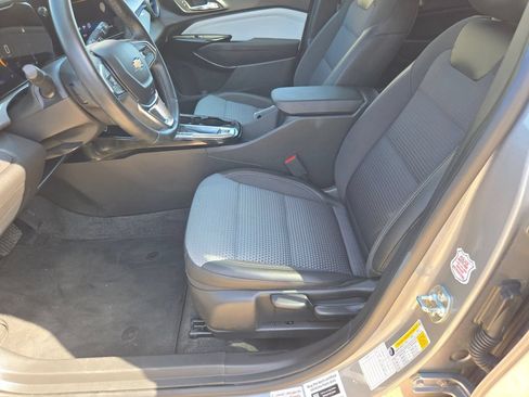 Used 2025 Chevrolet Trax LT w/ LT Convenience Package FWD image 14