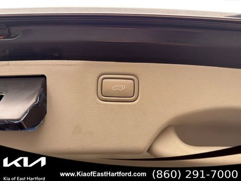 Used 2016 Kia Sedona EX FWD image 16