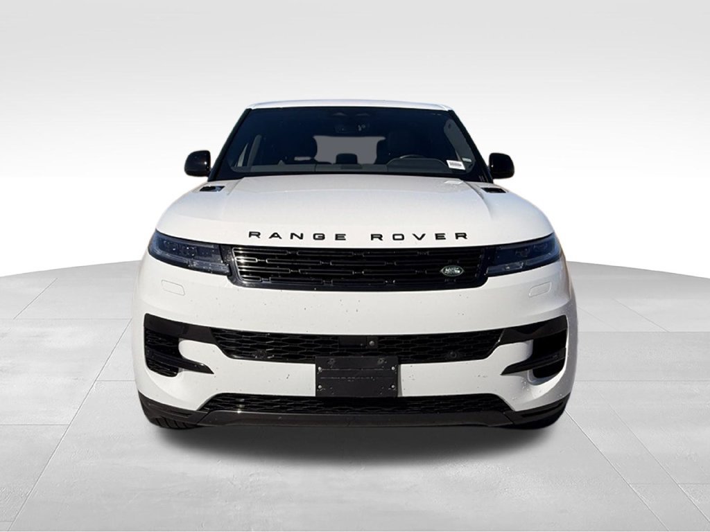 Used 2025 Land Rover Range Rover Sport SE AWD/4WD image 3